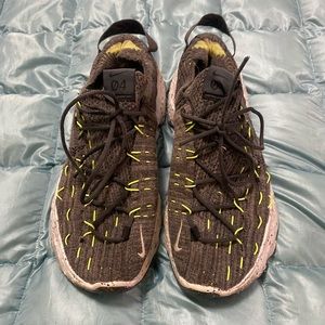 EUC Mens Nike Space Hippy Sz 9.5 in Good Condition. Retails $135